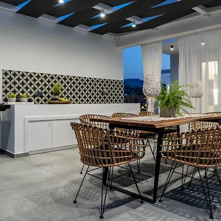 Villa Orizontes Deluxe Adelianos Kampos